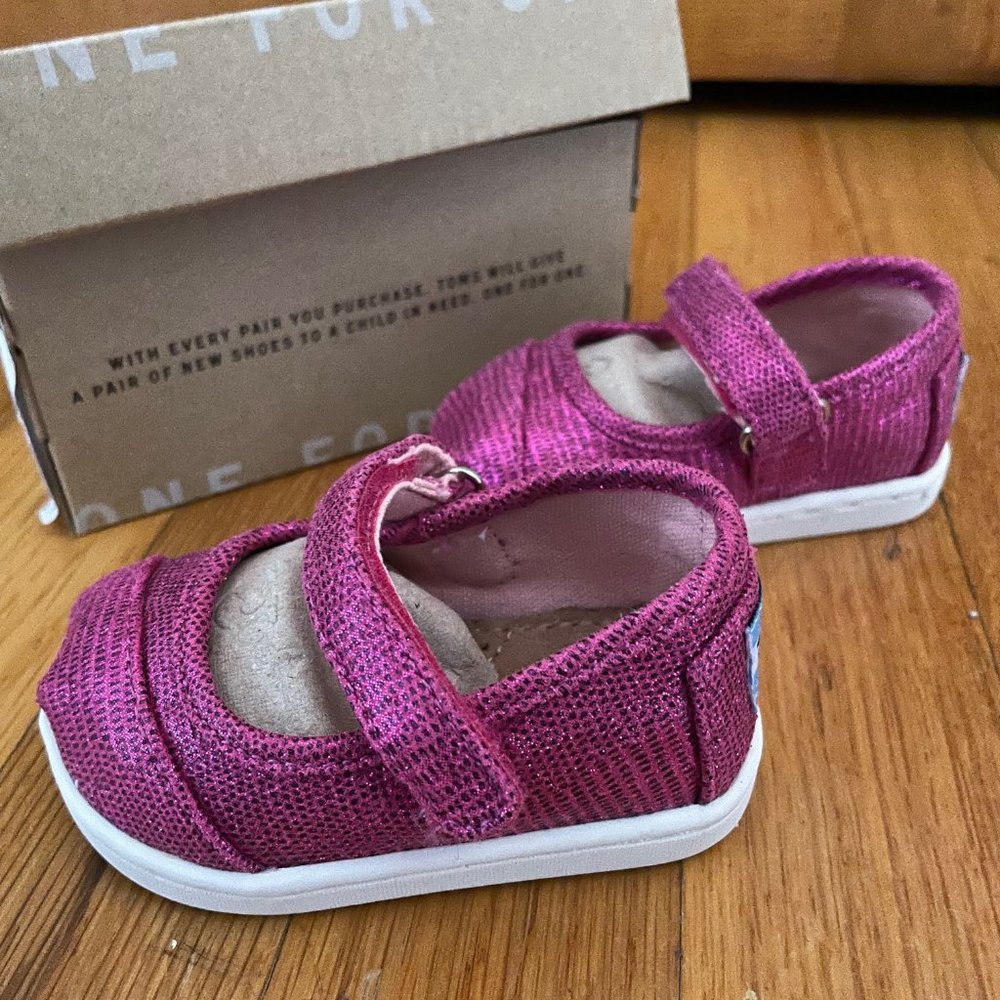 Sparkly Pink Baby Toms